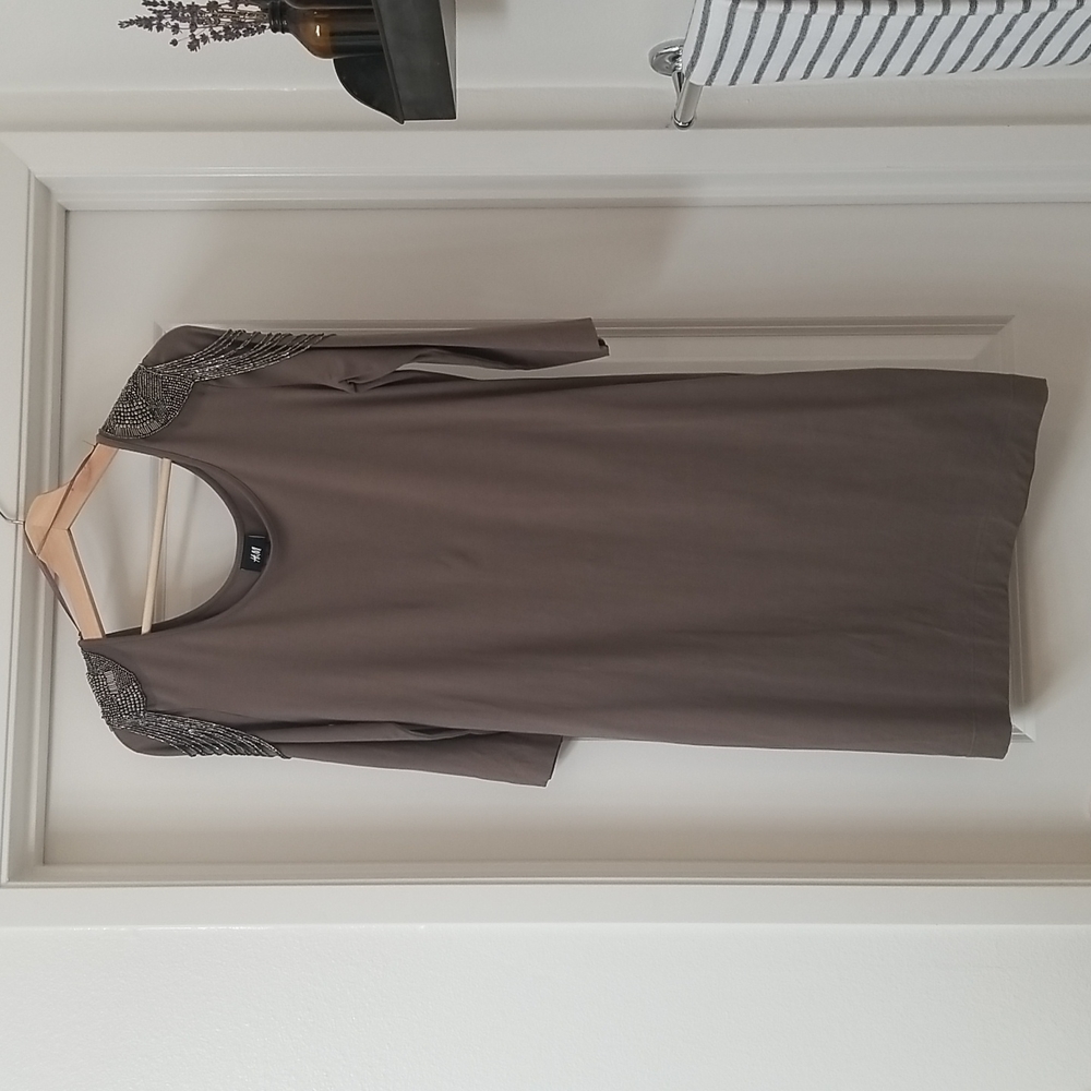 H&M, L, taupe dress.